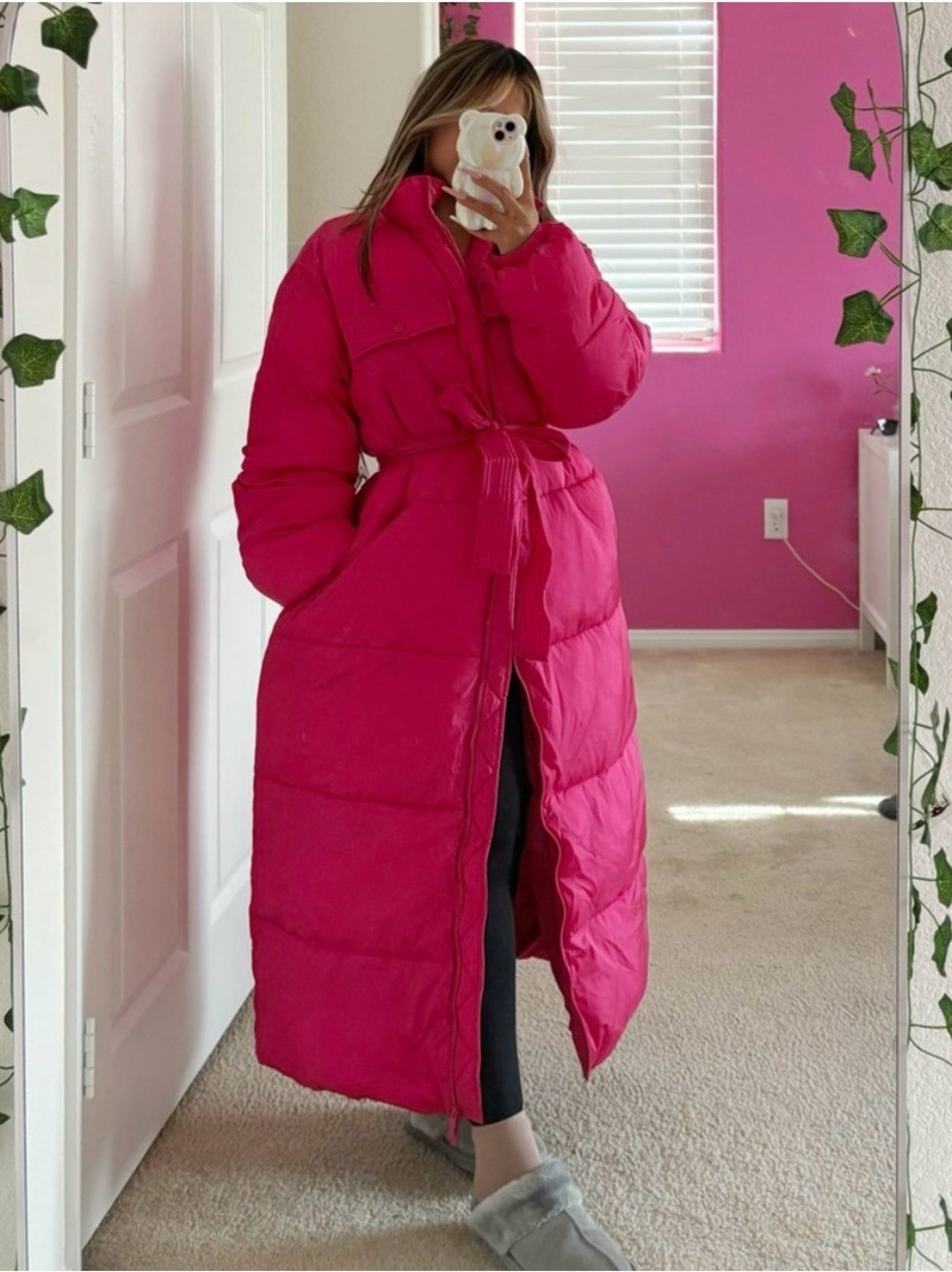 Good American - Women’s Long Puffer Coat with Belt - Hot Pink